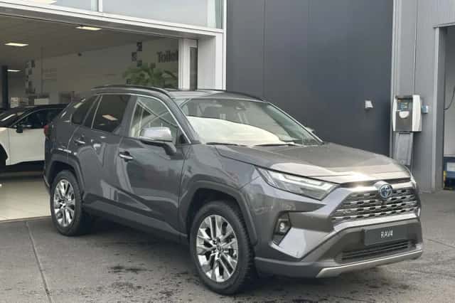 Toyota RAV4 (2022) thumbnail 5