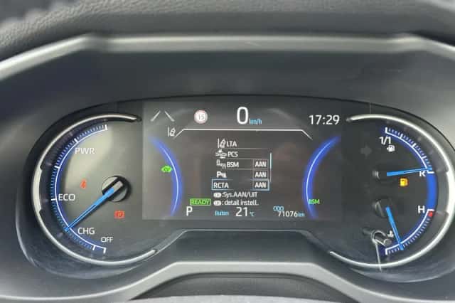 Toyota RAV4 (2022) thumbnail 8