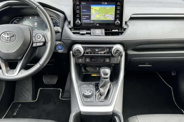 Toyota RAV4 (2022) thumbnail 9