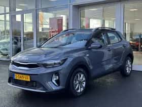 Kia Stonic (2023) thumbnail 4