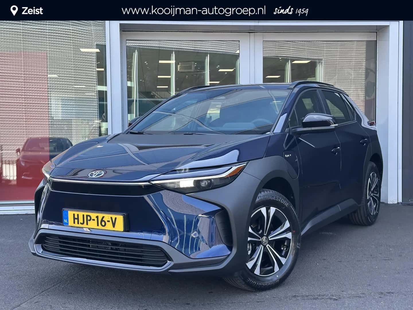 Toyota bZ4X (2025) — foto 1