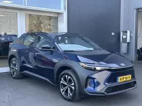 Toyota bZ4X (2025) thumbnail 2