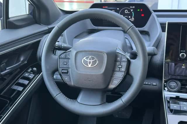Toyota bZ4X (2025) thumbnail 15