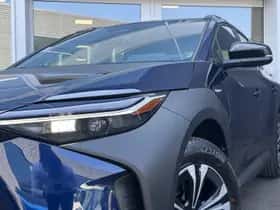 Toyota bZ4X (2025) thumbnail 5