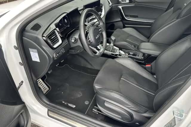 Kia Ceed Sportswagon (2024) thumbnail 16