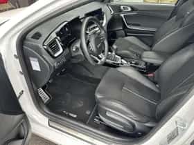Kia Ceed Sportswagon (2024) thumbnail 16