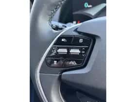 Kia EV6 (2024) thumbnail 12