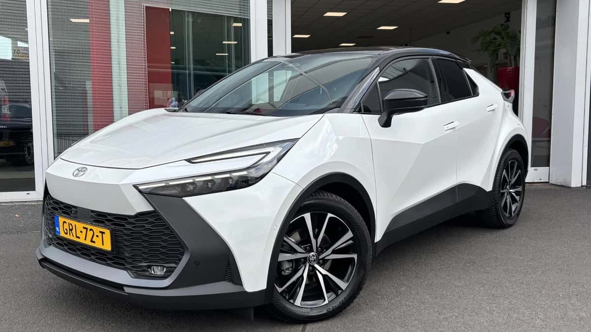 Toyota C-HR (2024) — foto 1