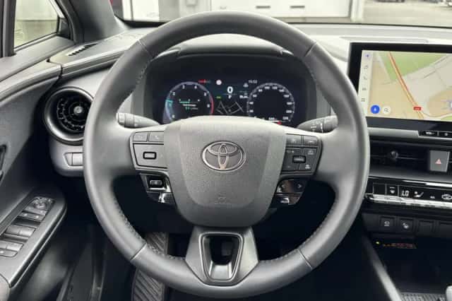 Toyota C-HR (2024) thumbnail 13