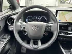 Toyota C-HR (2024) thumbnail 13