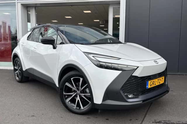 Toyota C-HR (2024) thumbnail 3