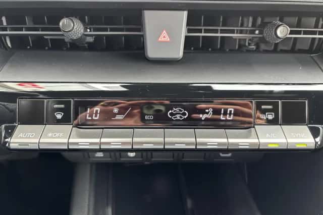 Toyota C-HR (2024) thumbnail 21