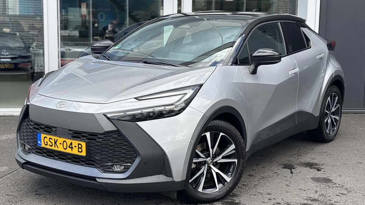 Toyota C-HR (2024) — foto 1
