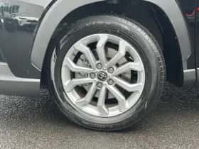 Toyota Corolla (2024) thumbnail 8