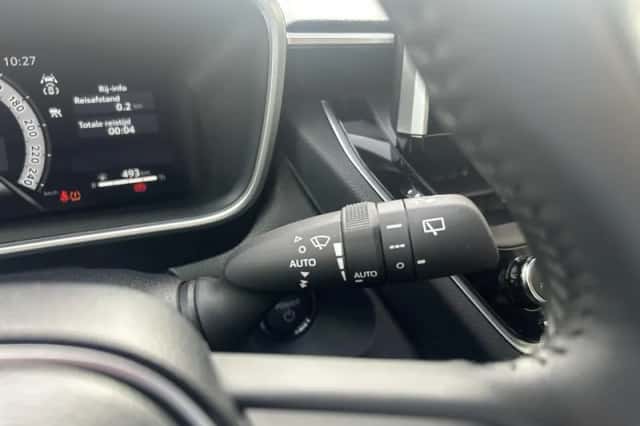 Toyota Corolla (2024) thumbnail 16