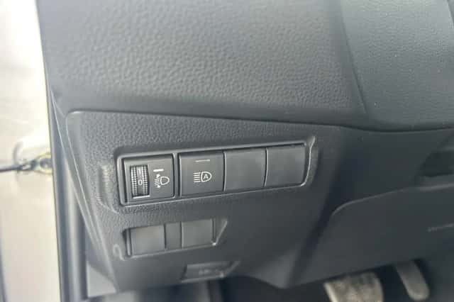 Toyota Corolla (2024) thumbnail 17