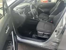 Toyota Corolla (2024) thumbnail 9