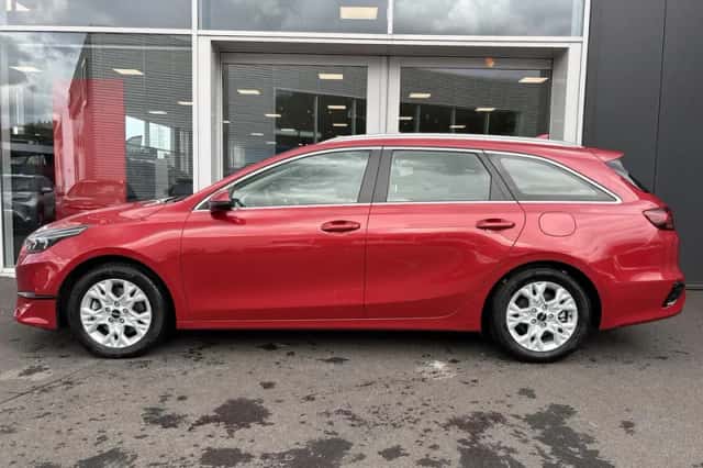 Kia Ceed Sportswagon (2024) thumbnail 3