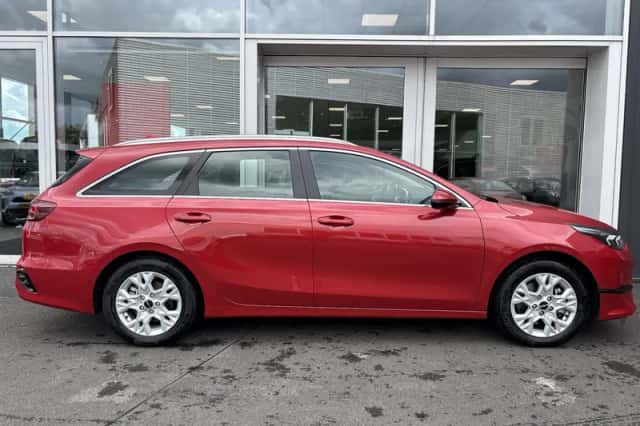 Kia Ceed Sportswagon (2024) thumbnail 4
