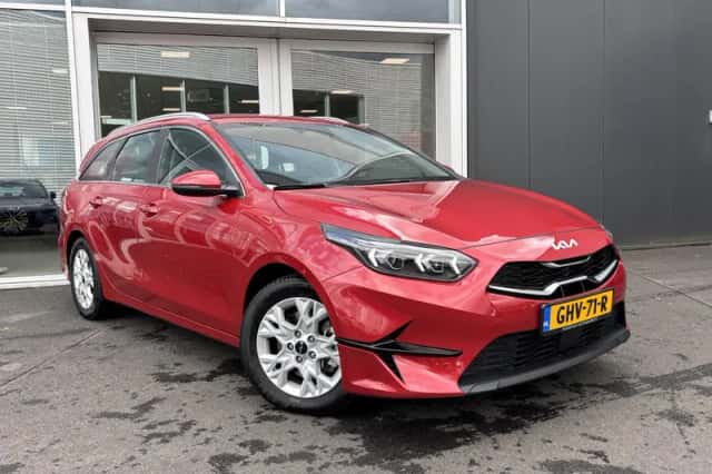 Kia Ceed Sportswagon (2024) thumbnail 5