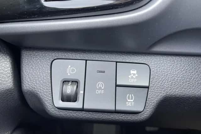 Kia Stonic (2024) thumbnail 18