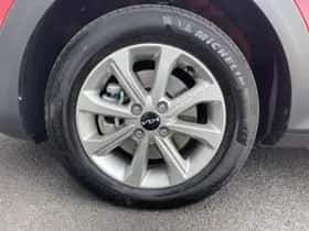 Kia Stonic (2024) thumbnail 9
