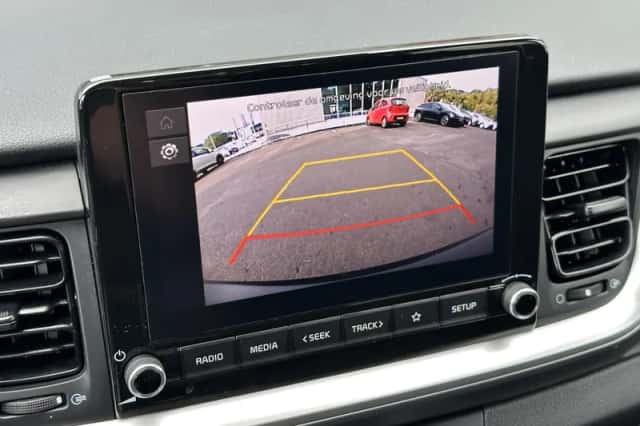 Kia Stonic (2023) thumbnail 16