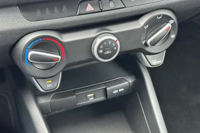 Kia Stonic (2023) thumbnail 17