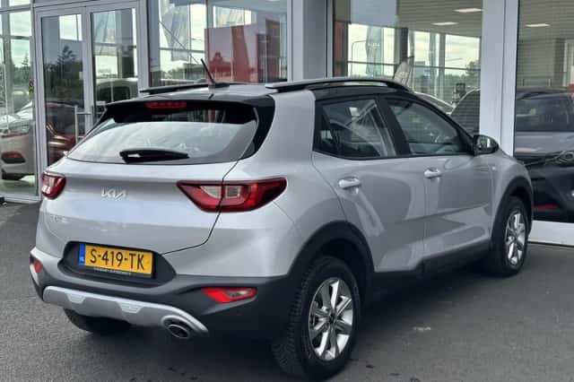 Kia Stonic (2023) thumbnail 8