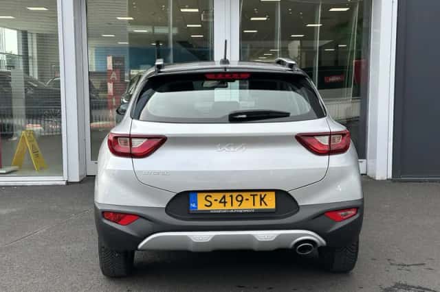 Kia Stonic (2023) thumbnail 9