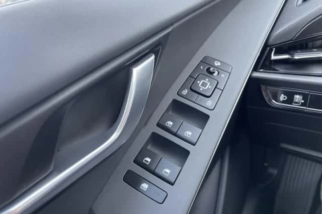 Kia Niro EV (2024) thumbnail 18
