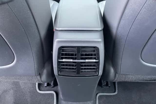 Kia Niro EV (2024) thumbnail 31