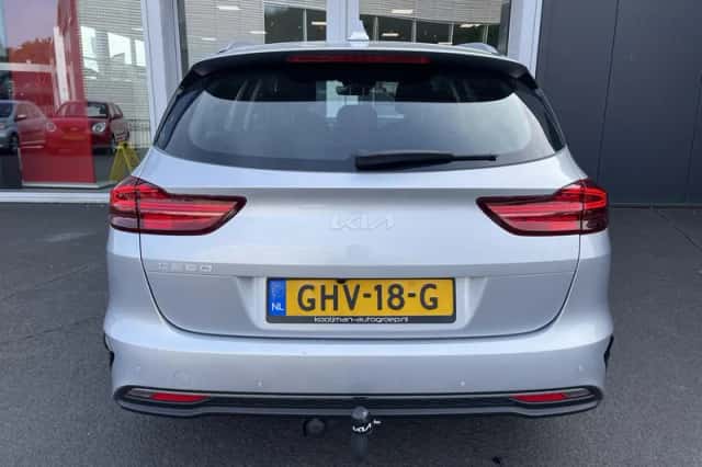 Kia Ceed Sportswagon (2024) thumbnail 3