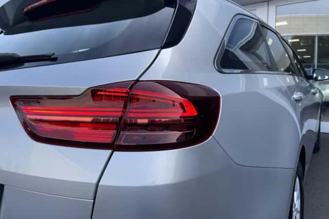 Kia Ceed Sportswagon (2024) thumbnail 8