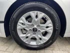 Kia Ceed Sportswagon (2024) thumbnail 9