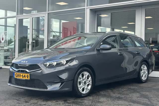 Kia Ceed Sportswagon (2024) thumbnail 2