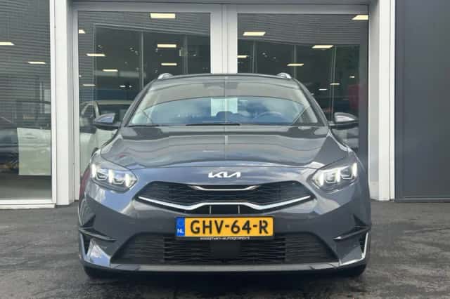 Kia Ceed Sportswagon (2024) thumbnail 3