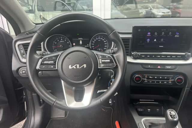 Kia Ceed Sportswagon (2024) thumbnail 23