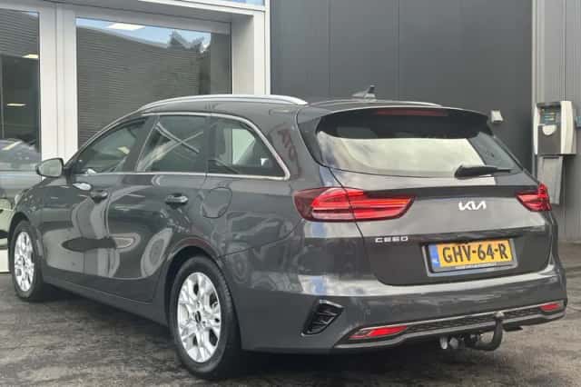 Kia Ceed Sportswagon (2024) thumbnail 5