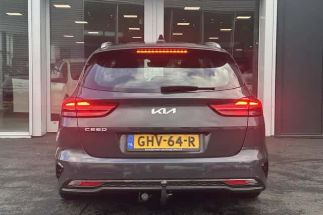 Kia Ceed Sportswagon (2024) thumbnail 6