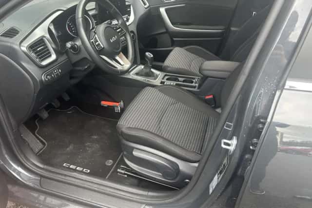 Kia Ceed Sportswagon (2024) thumbnail 9