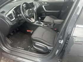 Kia Ceed Sportswagon (2024) thumbnail 9