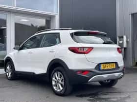 Kia Stonic (2024) thumbnail 6