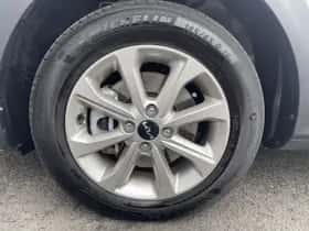 Kia Stonic (2024) thumbnail 9