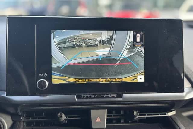 Toyota C-HR (2025) thumbnail 17