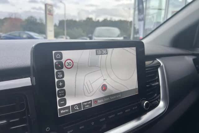 Kia Stonic (2024) thumbnail 16