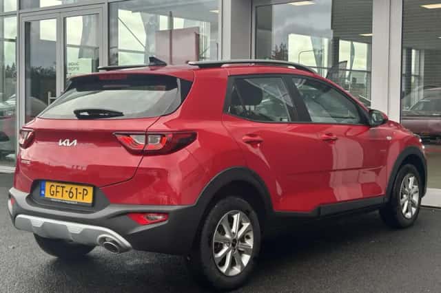Kia Stonic (2024) thumbnail 5