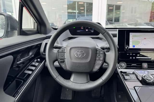 Toyota bZ4X (2024) thumbnail 10