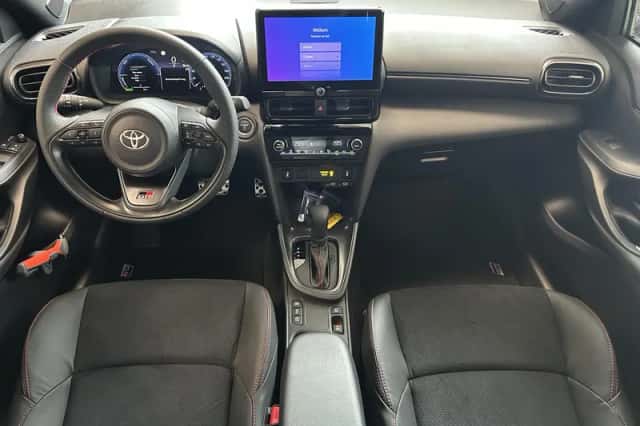 Toyota Yaris Cross (2025) thumbnail 12
