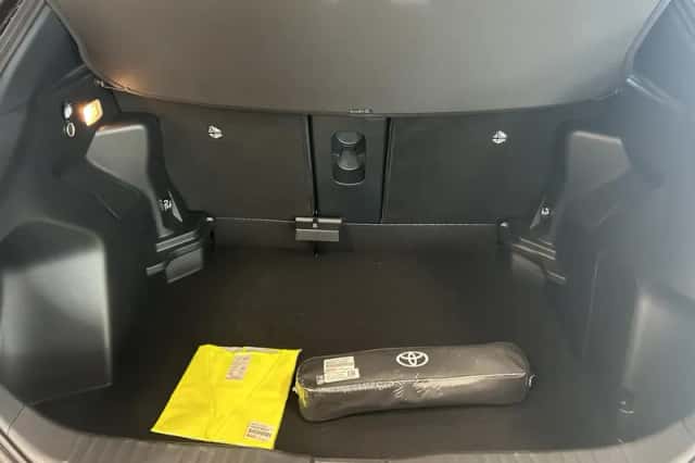 Toyota Yaris Cross (2025) thumbnail 30